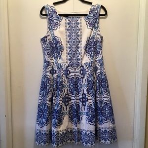 12P Talbots Blue & White Mandala/Mediterranean Tile Print Dress